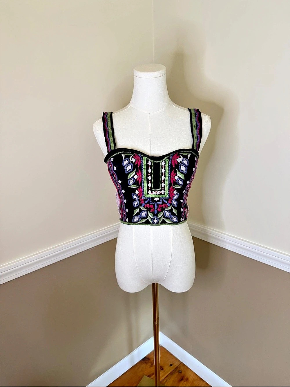 Anthropologie Embroidered Crop Top in Black & Pink Size 0